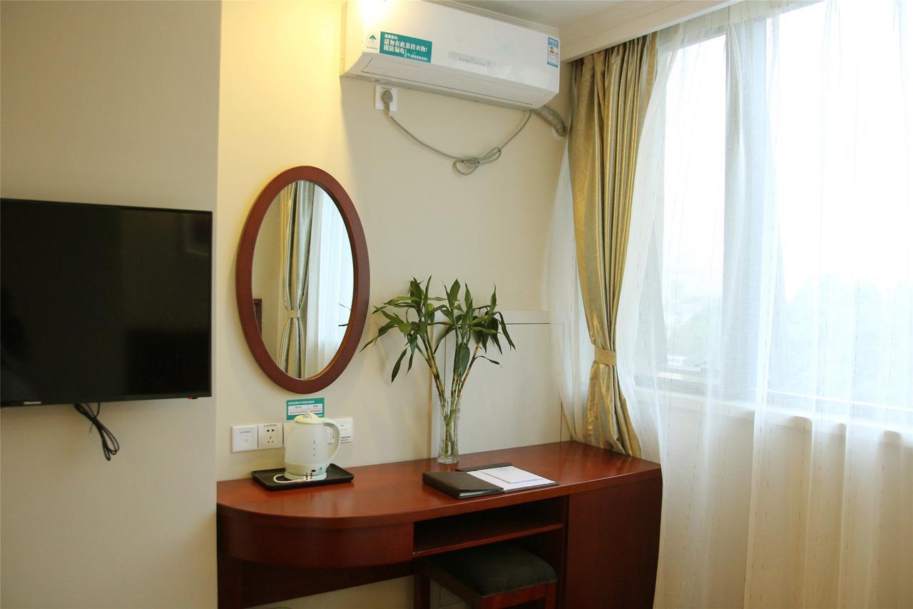 Greentree Inn Beihang Commercial Street Express Hotel Шеньян Екстер'єр фото